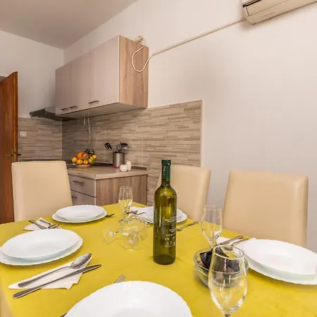 3 Bedroom Pet Friendly In Krk * Krk Town
