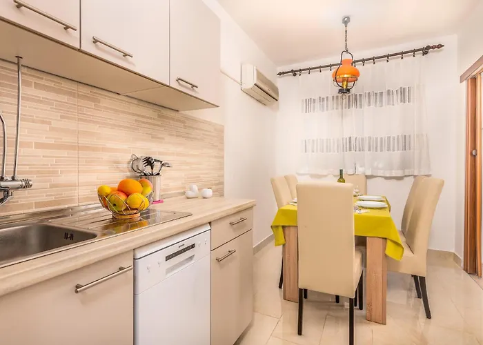 Apartament 3 Bedroom In Krk Krk Town