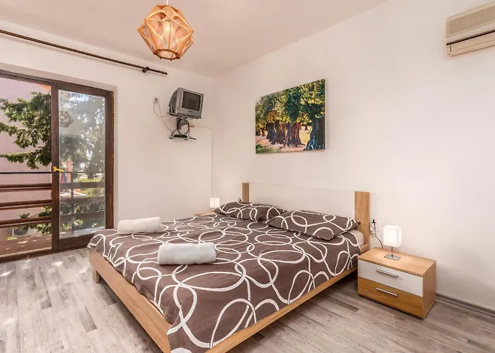 3 Bedroom In Krk *