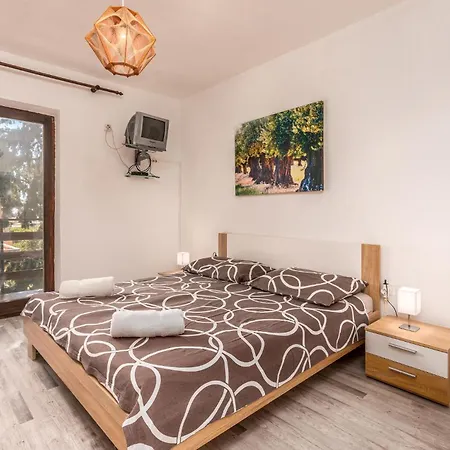 3 Bedroom In Krk *