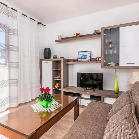 Apartament 3 Bedroom Pet Friendly In Krk Krk Town