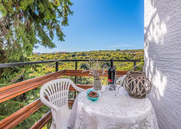 3 Bedroom In Krk Apartman *
