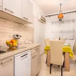 Apartamento 3 Bedroom In Krk Krk Town